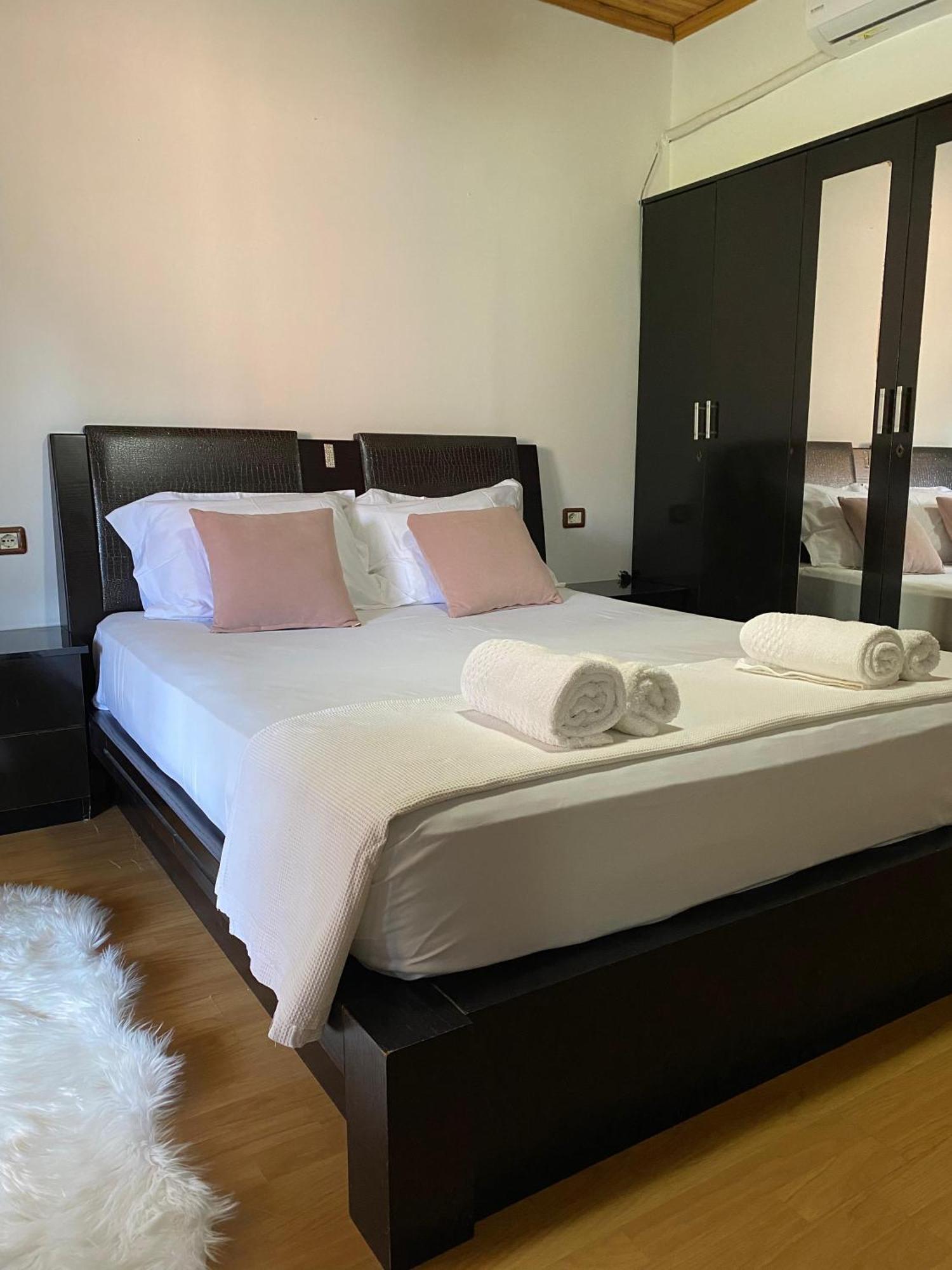 Bertis Guest House Gjirokastër المظهر الخارجي الصورة