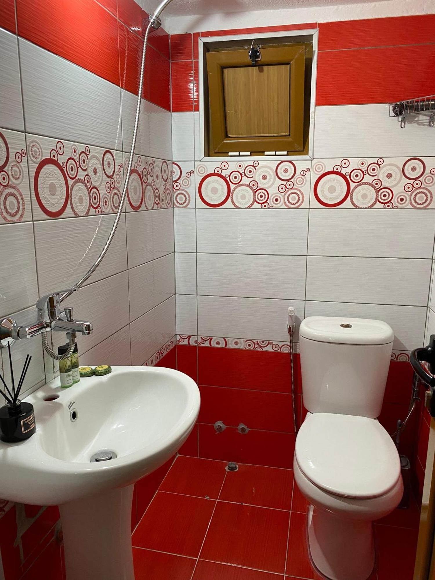 Bertis Guest House Gjirokastër المظهر الخارجي الصورة