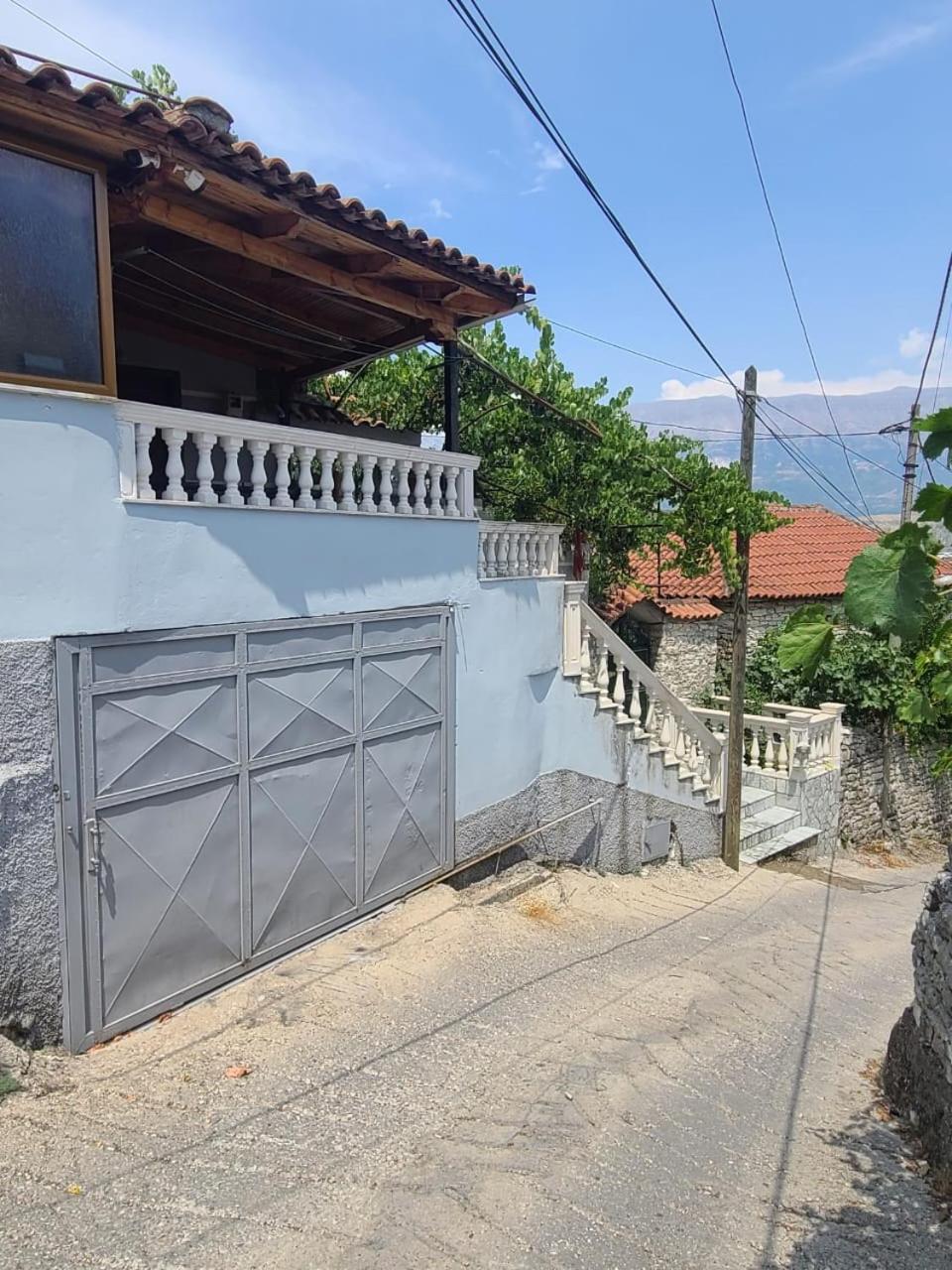 Bertis Guest House Gjirokastër المظهر الخارجي الصورة